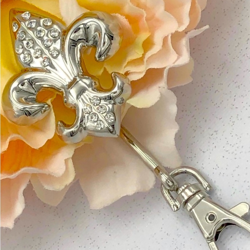 Silver Fleur-de-Lis Purse Key Finder